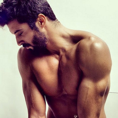 Ο καλλονός ανιψιός της Αλίκης Βουγιουκλάκη περπατάει στις πασαρέλες και κόβει την ανάσα [εικόνες] | iefimerida.gr 1