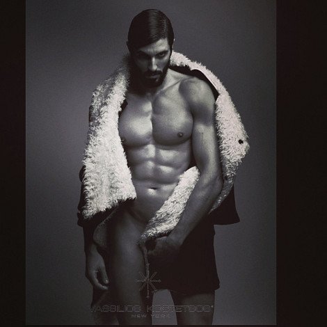 Ο καλλονός ανιψιός της Αλίκης Βουγιουκλάκη περπατάει στις πασαρέλες και κόβει την ανάσα [εικόνες] | iefimerida.gr 4