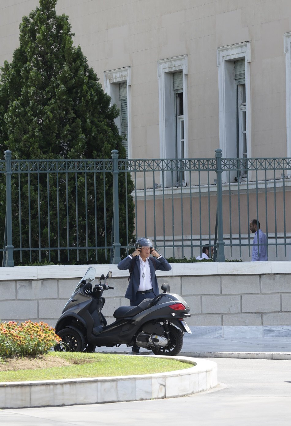 Ο Σταύρος Θεοδωράκης επέστρεψε στη Βουλή, μετά την περιπέτεια της υγείας του [εικόνες] | iefimerida.gr 0