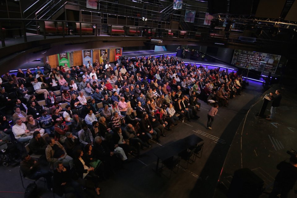 Σταύρος Θεοδωράκης: Με το παλιό που χρεοκόπησε ή με την καινούργια Ελλάδα; [εικόνες] | iefimerida.gr 0