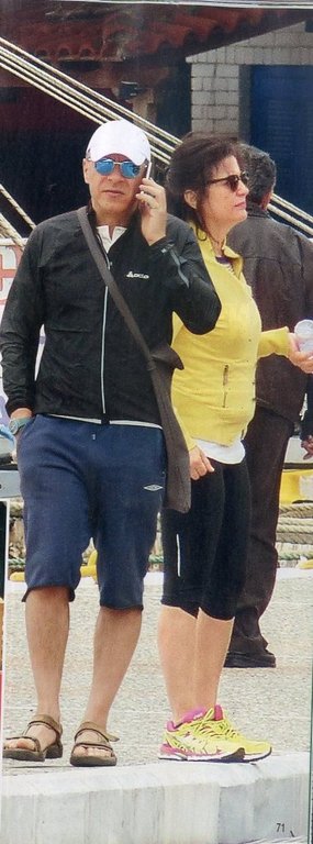 O Σταύρος Θεοδωράκης με τη σύζυγό του στη Σκιάθο [εικόνες] | iefimerida.gr 2