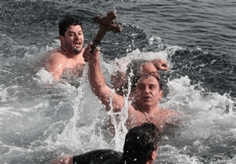 Η γρίπη κράτησε μακριά τον Οικουμενικό Πατριάρχη Βαρθμολομαίο από τον Αγιασμό των υδάτων στο Φανάρι [εικόνα] | iefimerida.gr 0