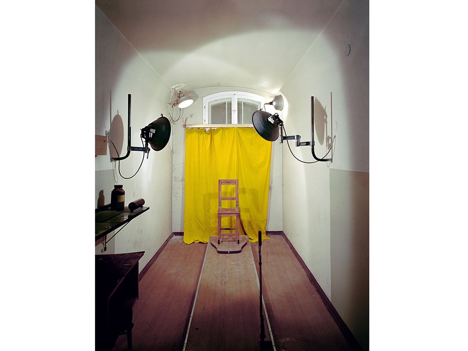 Στα άδυτα των εγκαταστάσεων της Στάζι -Τα δωμάτια των ανακρίσεων, τα κελιά και το κέντρο παρακολουθήσεων [εικόνες] | iefimerida.gr 0