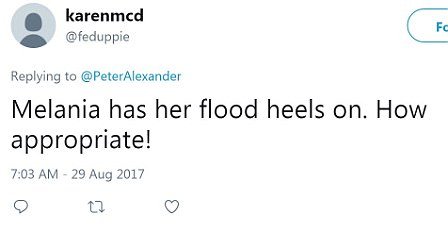 Επικό κράξιμο στο Twitter για τις γόβες της Μελάνια στις πλημμύρες - «Δεν είναι η Eβδομάδα Mόδας του Μιλάνου» | iefimerida.gr 1