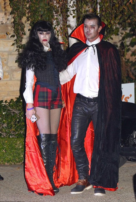 Η Κέιτ Χάντσον «ντύθηκε» άγριο θηλυκό -Τα μασκαρέματα των διάσημων στο πάρτι της [εικόνες] | iefimerida.gr 3