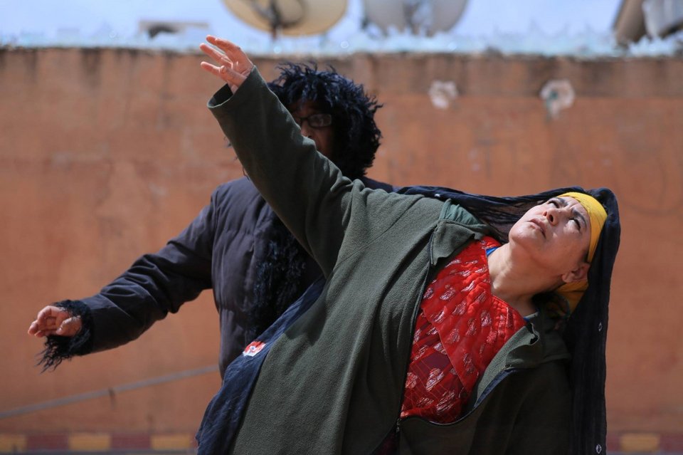 Πέντε ηλικιωμένες από το Μαρόκο στη Στέγη: Αναβιώνουν την παραδοσιακή τέχνη των Αΐτας [εικόνες]  | iefimerida.gr 2