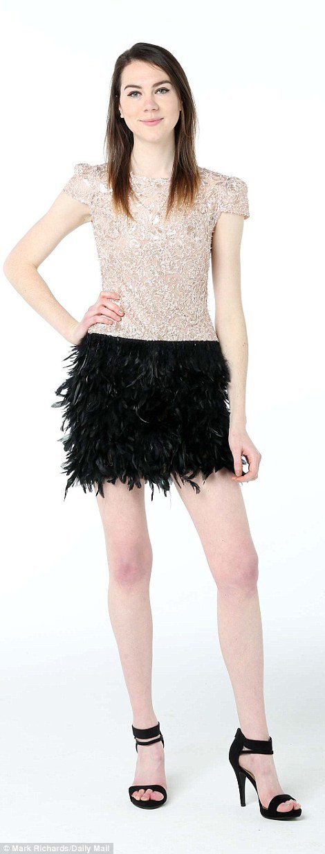 Δημοσιογράφος έζησε μια εβδομάδα όπως η Καρντάσιαν: Κυκλοφορούσε χωρίς εσώρουχα, με σέξι ρούχα [εικόνες] | iefimerida.gr 4