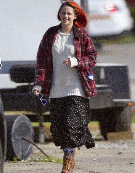 Η Κρίστεν Στιούαρτ με κατακόκκινο μαλλί και ρίζα ως το αυτί [εικόνες] | iefimerida.gr 5