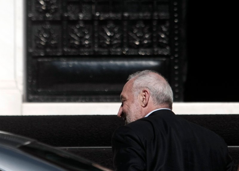 Επίσκεψη-μυστήριο: Ο Στίγκλιτς στο Μαξίμου [εικόνες] | iefimerida.gr 0