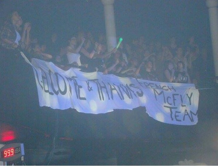 Τι θυμάμαι από το Μπατακλάν: Οι Γάλλοι ξορκίζουν το κακό με καλές αναμνήσεις [εικόνες] | iefimerida.gr 7