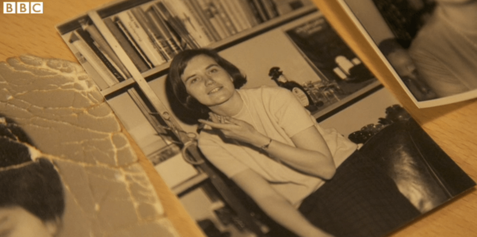 Ο άνθρωπος που έσκαψε τούνελ κάτω από το τείχος του Βερολίνου για να σώσει τη σύντροφό του [εικόνες] | iefimerida.gr 1