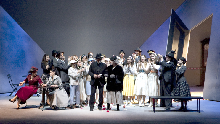 Ερωτική αυτοκτονία στη Λυρική – Εικόνες φιλμ νουάρ λίγο πριν την πρεμιέρα του Βέρθερου [φωτο] | iefimerida.gr 4