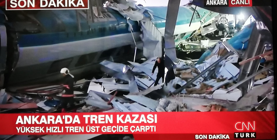 Τουρκία: Εκτροχιασμός τρένου στην Αγκυρα -9 νεκροί, 47 τραυματίες [εικόνα] | iefimerida.gr 0