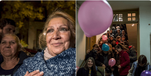 H Χοσέφα Σαντιάγκο και οι γείτονες στο σπίτι της/ Φωτογραφία: twitter/Sindicato de Inquilinas de Madrid