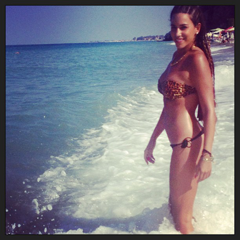 Κατερίνα Στικούδη: Ποζάρει στην παραλία, χαμογελάει και «πανικοβάλει» το instagram [εικόνα] | iefimerida.gr 0