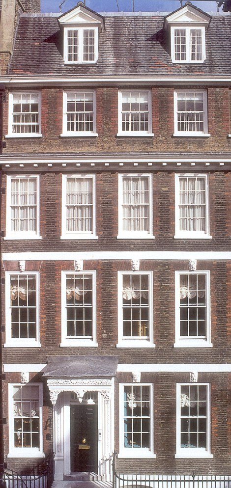 Δεν στεριώνει σε σπίτι ο Στινγκ -Τώρα αγοράζει στον ουρανοξύστη των δισεκατομμυριούχων [εικόνες] | iefimerida.gr 0