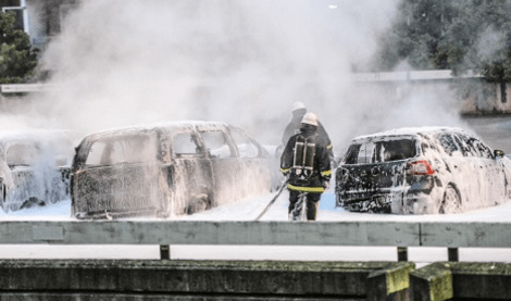 Η Στοκχόλμη φλέγεται – Τρεις ημέρες ταραχών και διαμαρτυρίες για αστυνομική βία [εικόνες&βίντεο] | iefimerida.gr 4