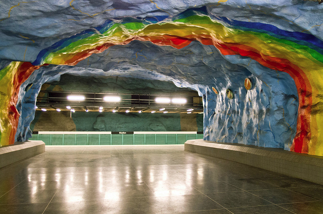 Ουράνιο Τόξο στα έγκατα της Γης - Δείτε το εντυπωσιακό μετρό της Στοκχόλμης [εικόνες] | iefimerida.gr 4