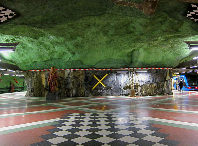 Ουράνιο Τόξο στα έγκατα της Γης - Δείτε το εντυπωσιακό μετρό της Στοκχόλμης [εικόνες] | iefimerida.gr 6