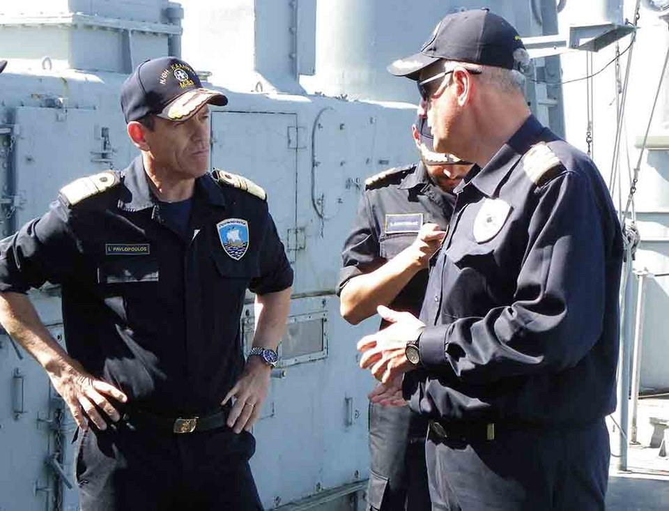 Πολεμικό Ναυτικό: Εντυπωσιακή άσκηση ναρκοπολέμου στον Σαρωνικό [εικόνες] | iefimerida.gr 0