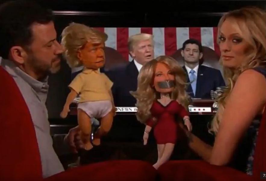 «Δείξε μου στην κούκλα τι σου έκανε» -Απολαυστική συνέντευξη με την πορνοστάρ του Τραμπ [βίντεο]  | iefimerida.gr 0