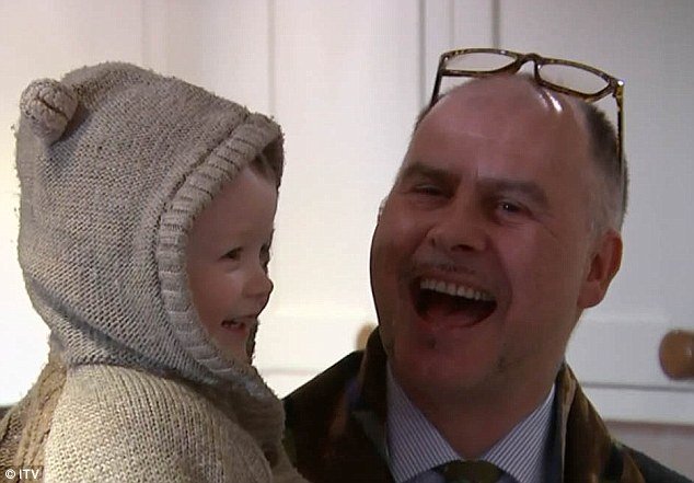 Το σημείωμα επιβάτη τρένου σε άγνωστη συνεπιβάτιδά του, ανύπαντρη μητέρα, που έγινε viral [εικόνες] | iefimerida.gr 9