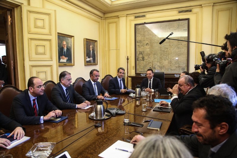 Χωρίς δηλώσεις ολοκληρώθηκε το τετ α τετ Μητσοτάκη- Στουρνάρα | iefimerida.gr 1