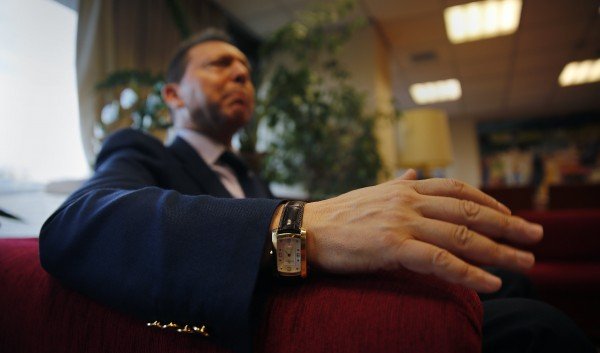 Οταν ο Γιάννης Στουρνάρας πόζαρε στον φακό του Reuters [εικόνες] | iefimerida.gr 0