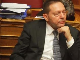 Oταν ο Στουρνάρας έκλεισε τα μάτια και τον πήρε ο ύπνος - Τον λύγισε το πολυνομοσχέδιο [εικόνα] | iefimerida.gr 0