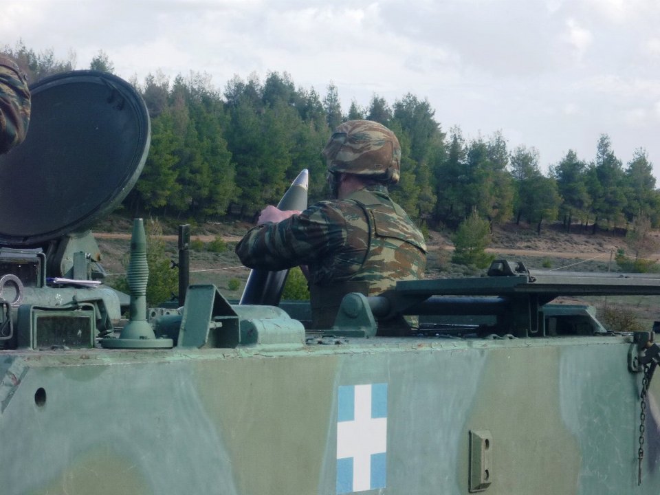 Βολές όλμων από Πεζικό -Ρεαλιστική εκπαίδευση Ανθυπολοχαγών [εικόνες] | iefimerida.gr 3