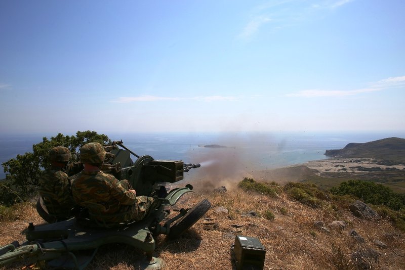 Δύναμη πυρός από τον ελληνικό στρατό -Παρουσία του διοικητή της ΑΣΔΕΝ [εικόνες] | iefimerida.gr 9