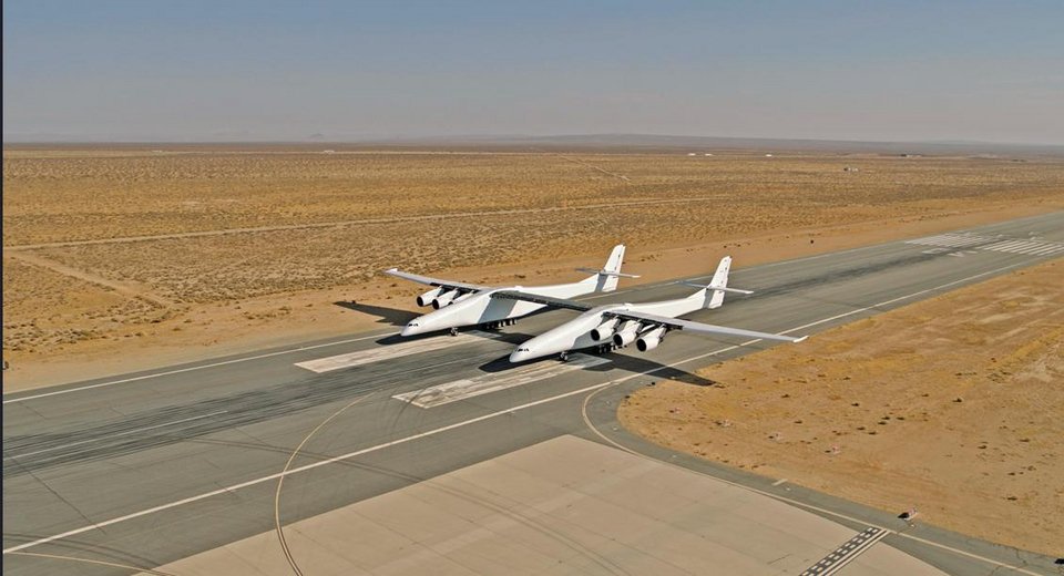 Tο μεγαλύτερο αεροσκάφος του κόσμου ετοιμάζεται για την παρθενική του πτήση -Δύο αεροσκάφη σε ένα  [βίντεο]  | iefimerida.gr 0