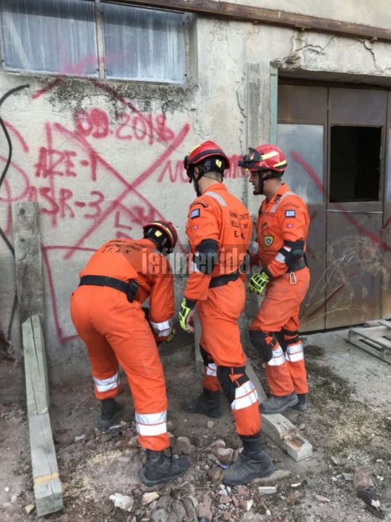 Ετσι σώζουν ανθρώπους μετά από σεισμό -Τα στελέχη της ΕΤΑΚ εντυπωσίασαν στη Σερβία [εικόνες] | iefimerida.gr 14