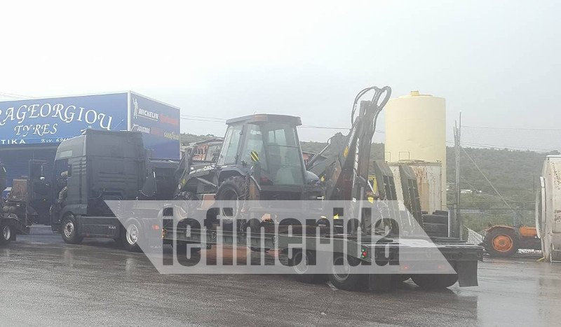 Και οχήματα του στρατού στη Μάνδρα για να βοηθήσουν στους απεγκλωβισμούς [εικόνες] | iefimerida.gr 0