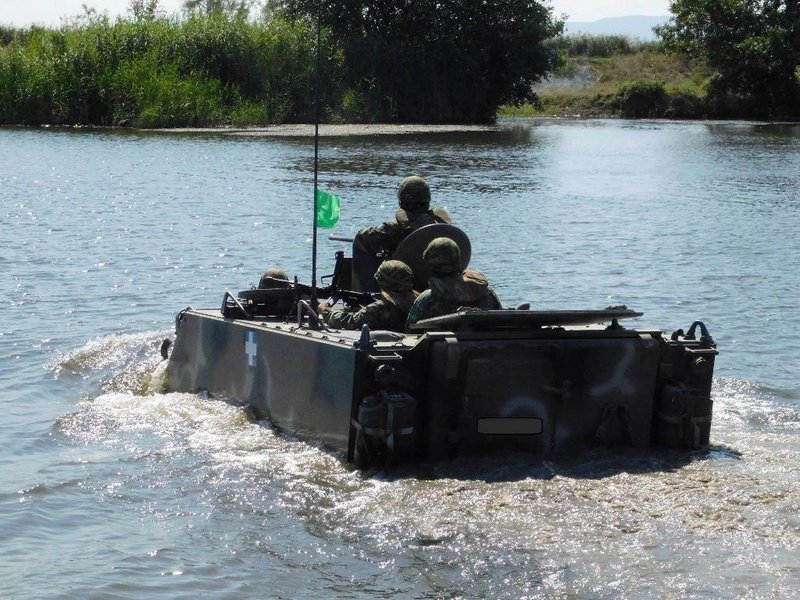 Στον Εβρο ο Ελληνικός Στρατός έκανε επίδειξη δύναμης -Εντυπωσιακή άσκηση με πλωτά μέσα [εικόνες]  | iefimerida.gr 0