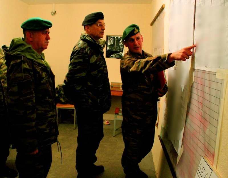 Ο Αλκιβιάδης Στεφανής ενημερώνεται για την άσκηση