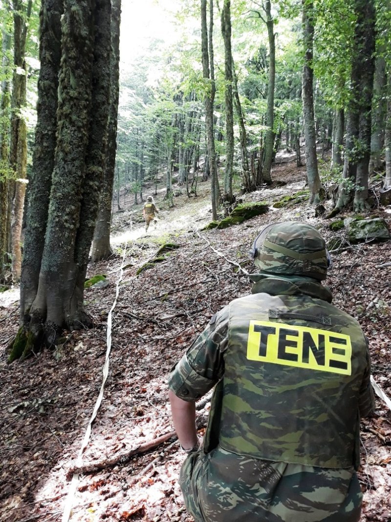 Ο Στρατός Ξηράς εξουδετέρωσε 34 νάρκες, 46 βλήματα και 21 χειροβομβίδες τον Ιούλιο [εικόνες] | iefimerida.gr 4