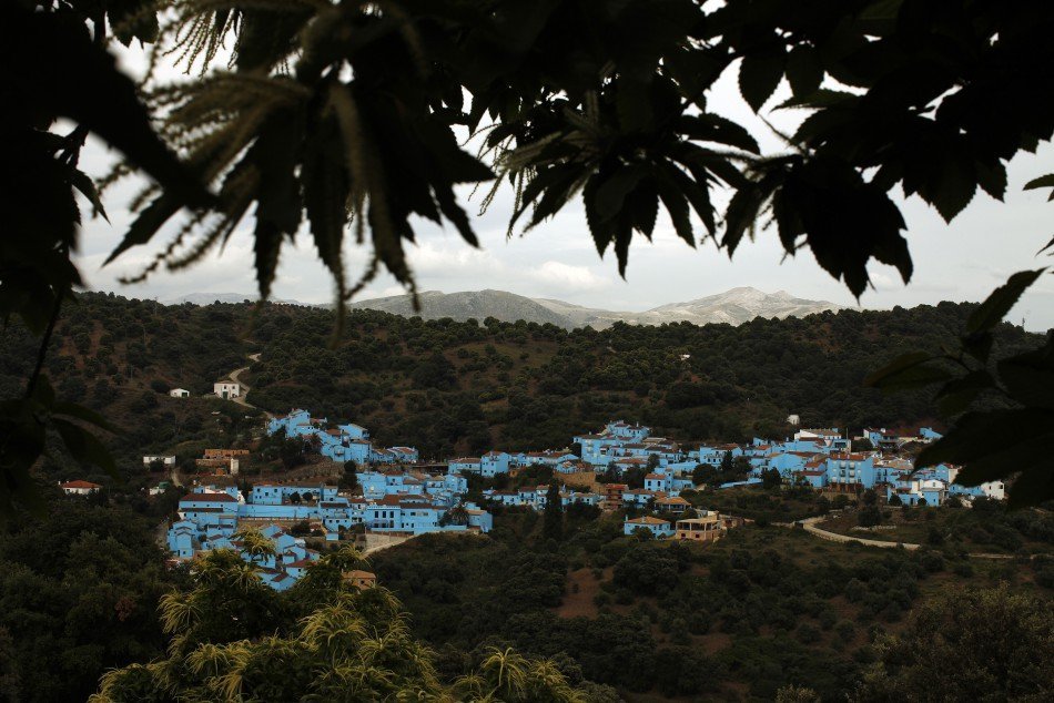 Το χωριό της Ισπανίας που βάφτηκε μπλε για τα «Στρουμφάκια»! [εικόνες] | iefimerida.gr 1
