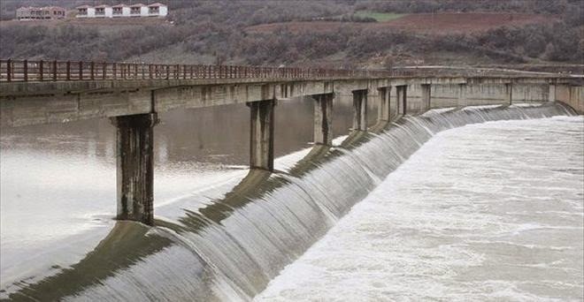 «Βουλιάζει» ο νομός Σερρών -Ανοιξε η γη και κατάπιε τάφο στον Εβρο [εικόνες] | iefimerida.gr 1