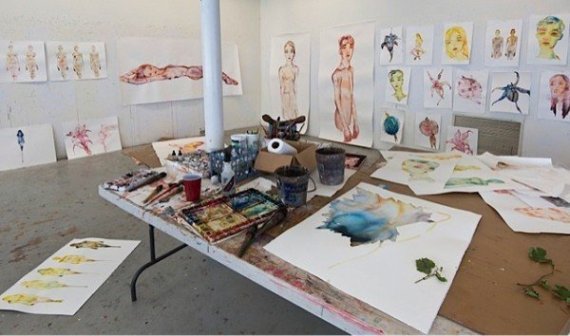 Στα άδυτα των στούντιο 44 καλλιτεχνών -Οι βασιλιάδες της ακαταστασίας και οι εμμονικοί με την τάξη - Εκθαμβωτικές φωτογραφίες από  τους χώρους όπου παράγεται  τέχνη [εικόνες] | iefimerida.gr 9