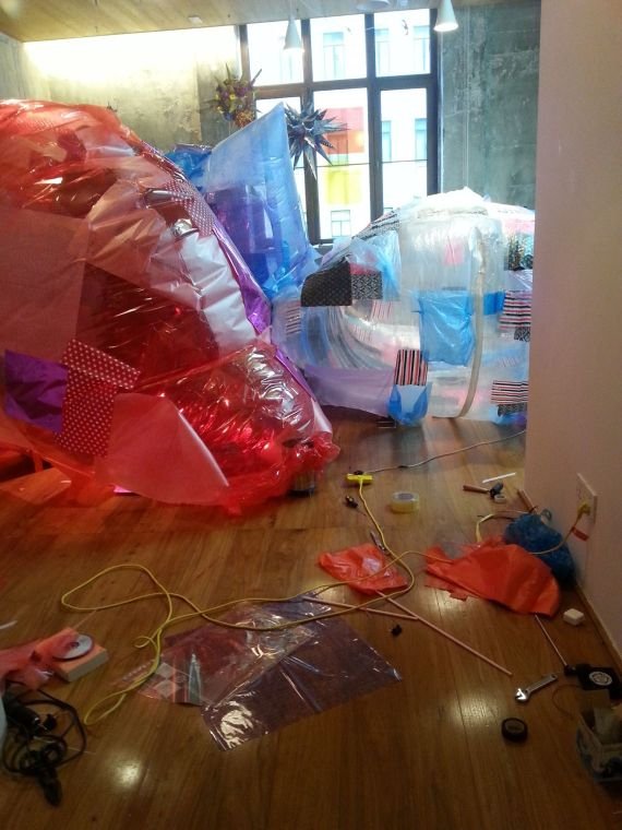 Στα άδυτα των στούντιο 44 καλλιτεχνών -Οι βασιλιάδες της ακαταστασίας και οι εμμονικοί με την τάξη - Εκθαμβωτικές φωτογραφίες από  τους χώρους όπου παράγεται  τέχνη [εικόνες] | iefimerida.gr 37