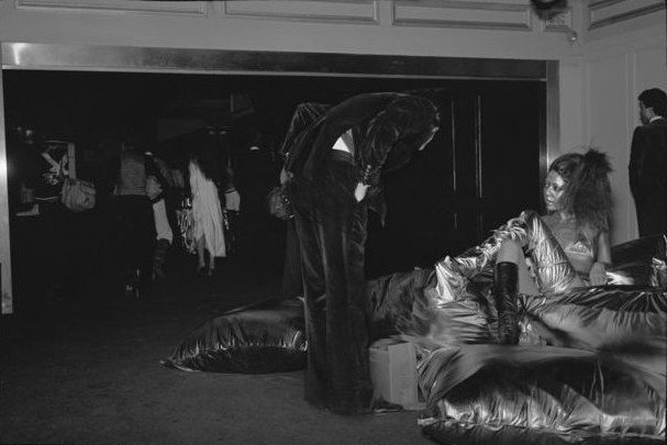 Πώς γιόρταζαν τα Χριστούγεννα στο studio 54 -Νέες φωτογραφίες για το «αμαρτωλό» κλαμπ [εικόνες] | iefimerida.gr 12