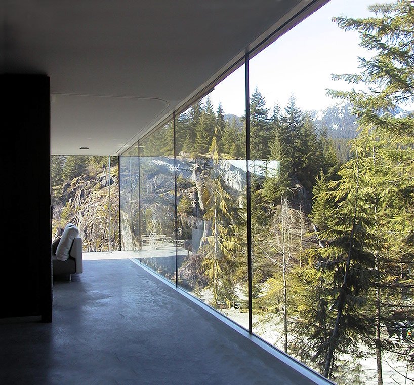 Μοναδικό -Η μίνιμαλ κατοικία που χτίστηκε μέσα σε έναν τεράστιο βράχο [εικόνες] | iefimerida.gr 2