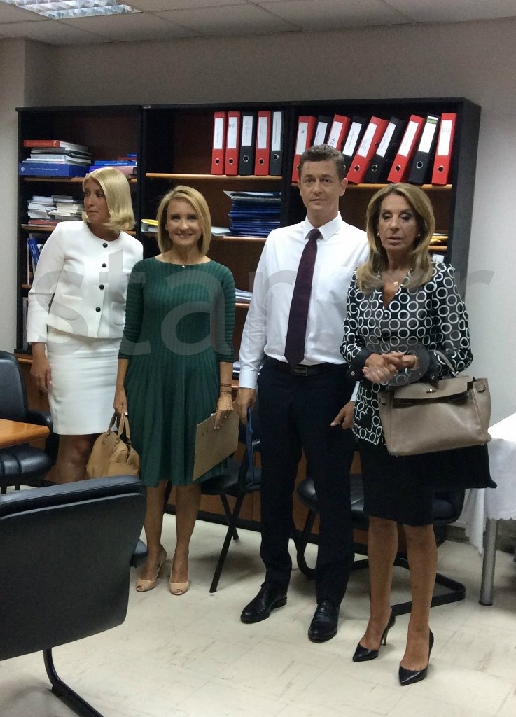 Οι κομψές του ντιμπέιτ -Σία Κοσιώνη στα λευκά, λαμπερή η Ολγα, στα πράσινα η Μάρα [εικόνες] | iefimerida.gr 7