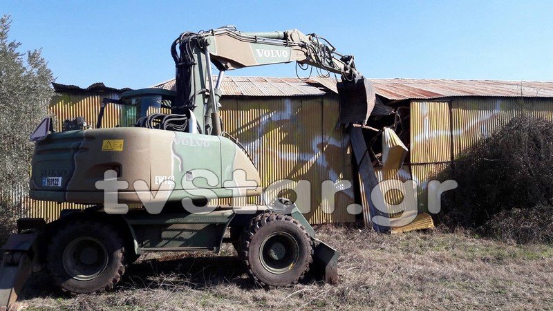 Ο Γκλέτσος ετοιμάζεται να υποδεχθεί τους πρόσφυγες στη Στυλίδα: Θα γίνουν και γάμοι με Ελληνες [βίντεο] | iefimerida.gr 2