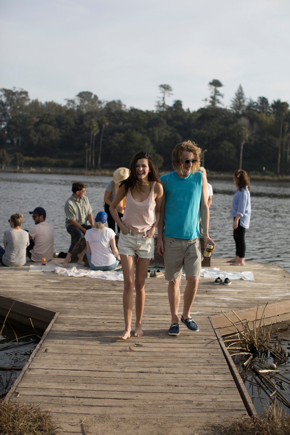 Ετοιμάζουμε βαλίτσα για διακοπές με τα fashion items της TOMS!  | iefimerida.gr 6