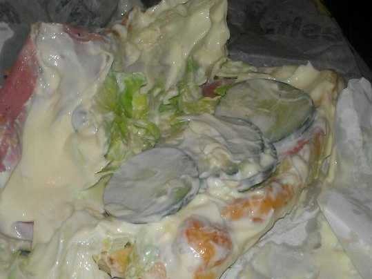 Παρήγγειλε σάντουιτς και αυτό που παρέλαβε ήταν ό,τι πιο αηδιαστικό είχε δει ποτέ [εικόνες] | iefimerida.gr 1