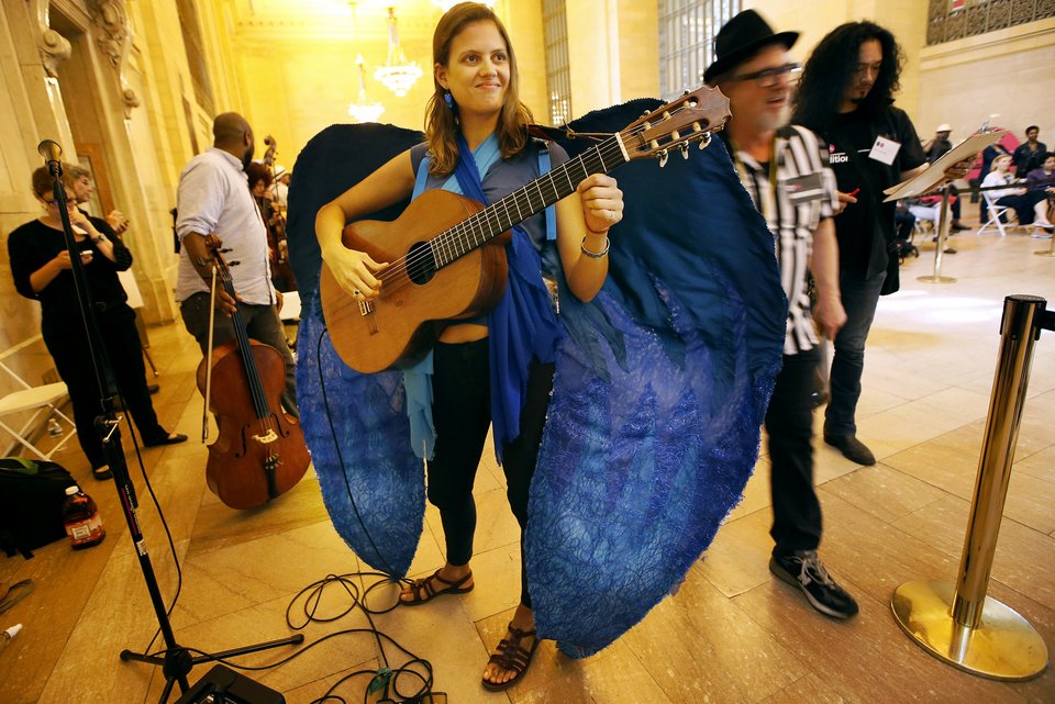 Μουσικοί περνάνε από οντισιόν για μία θέση στον υπόγειο σιδηρόδρομο της Νέας Υόρκης [εικόνες & βίντεο] | iefimerida.gr 0