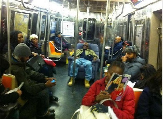 Ιδού γιατί το μετρό θεωρείται ένα από τα εκκεντρικότερα μέρη -Οι πιο παράξενοι συνταξιδιώτες [εικόνες] | iefimerida.gr 2