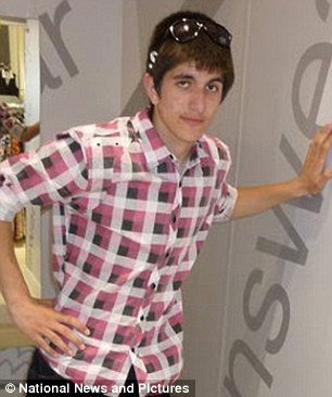 Ζευγάρι εφήβων αυτοκτόνησε από έρωτα -Πίστευαν ότι δεν μπορούν να είναι μαζί λόγω πολιτισμικών διαφορών [εικόνες] | iefimerida.gr 3